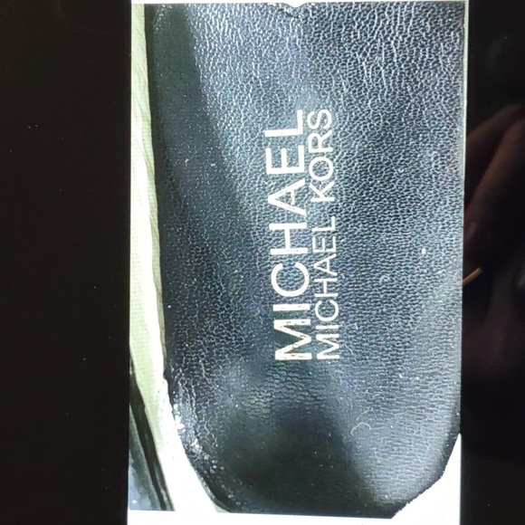 Previously Loved Michael Kors Black Leather Logo Flat Size 6 - Picture 7 of 7